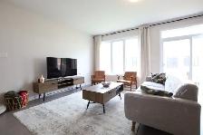 Newer (2025) 4 Bdm/2.5 Bth End-Unit Townhome, Russell, AvailNow! - Photo 9