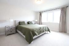 Newer (2025) 4 Bdm/2.5 Bth End-Unit Townhome, Russell, AvailNow! - Photo 14