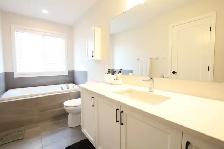 Newer (2025) 4 Bdm/2.5 Bth End-Unit Townhome, Russell, AvailNow! - Photo 16