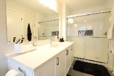 Newer (2025) 4 Bdm/2.5 Bth End-Unit Townhome, Russell, AvailNow! - Photo 17