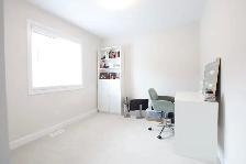 Newer (2025) 4 Bdm/2.5 Bth End-Unit Townhome, Russell, AvailNow! - Photo 19