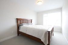 Newer (2025) 4 Bdm/2.5 Bth End-Unit Townhome, Russell, AvailNow! - Photo 22