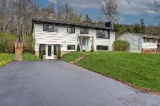 24-051 Gorgeous renovated flat. Wellington NS. Air conditioned - Photo 21