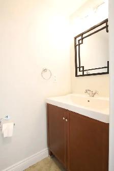 Wonderful 3 Bdm/1.5 Bth Townhome, Woodroffe/Medhurst, Sept/Oct - Photo 8