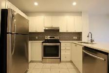 Wonderful 2 Bdm/2.5 Bth Lower Unit Terrace Home, Kanata, Oct 1 - Photo 3