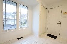 Wonderful 2 Bdm/2.5 Bth Lower Unit Terrace Home, Kanata, Oct 1 - Photo 6