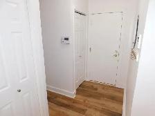Beautiful renovated 2bed/2bath South-end Condo - VIDEO TOUR! - Photo 6