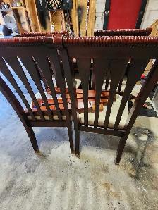 Table Set - Photo 2