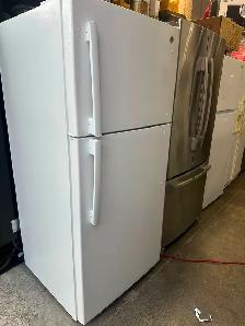 GE 18.0 Cu. Ft. Top Freezer Refrigerator
