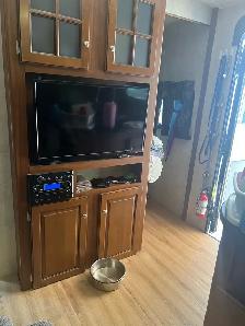 2015 Bullet Ultra Light 31’ Trailer for sale - Photo 4