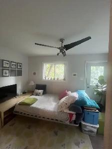 Renovated 2-Bed, 1 Bath Main Floor Apartment - Parkdale - Photo 5