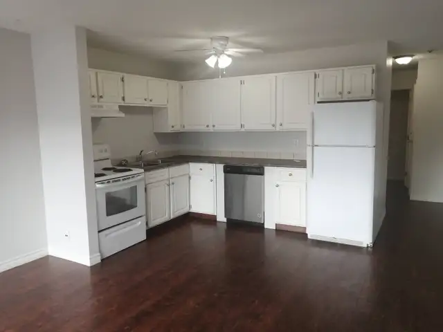 SPACIOUS – RENOVATED – PET FRIENDLY