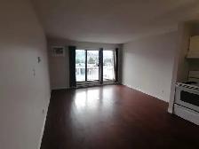 SPACIOUS – RENOVATED – PET FRIENDLY - Photo 3