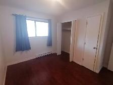 SPACIOUS – RENOVATED – PET FRIENDLY - Photo 7