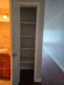 SPACIOUS – RENOVATED – PET FRIENDLY - Photo 5