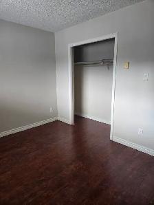 SPACIOUS – RENOVATED – PET FRIENDLY - Photo 10