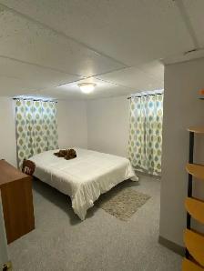 Room for Female near Century Park immediately $600