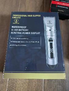 New Shavers & Trimmers For Sale - Photo 4
