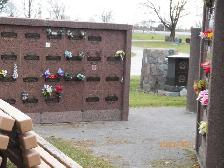 Cemetery Niche - Photo 4