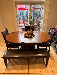 5 seater dining table - Photo 2