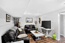 Beautiful Remodeled Oakbank Home - Photo 7