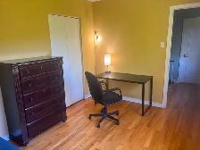 Chambre a louer dans grande maison/Room for Rent in large home - Photo 3