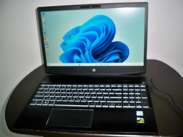 HP Pavilion Gaming 15-CX Intel i7 GTX1050TI