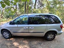 2006 Dodge Caravan SE with 83,000 km
