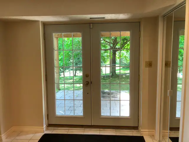 Spacious Walkout Basement at Aurora. ONT (St. Andrews)
