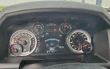 2015 Ram 3500  4x4 CUMMINS DIESEL - Photo 6