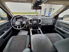 2015 Ram 3500  4x4 CUMMINS DIESEL - Photo 7