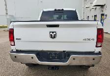 2015 Ram 3500  4x4 CUMMINS DIESEL - Photo 9