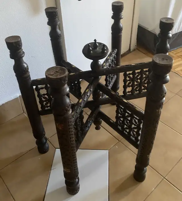 hand carved real wood stand table / support table en vrai bois