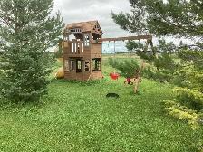Free play structure