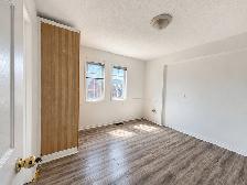 Student Room Rental with PRIVATE BATHROOM at York University - Photo 5
