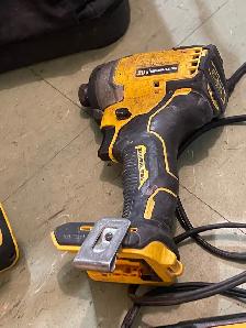 DeWalt 20V XR Power Tool Kit - Photo 3