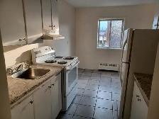 Spacious 2 Bedroom in Riverside – Clean, Quiet Building - Photo 6