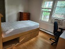 5-Minute walk to campus, furnished, clean rooms on Rankin - Photo 4