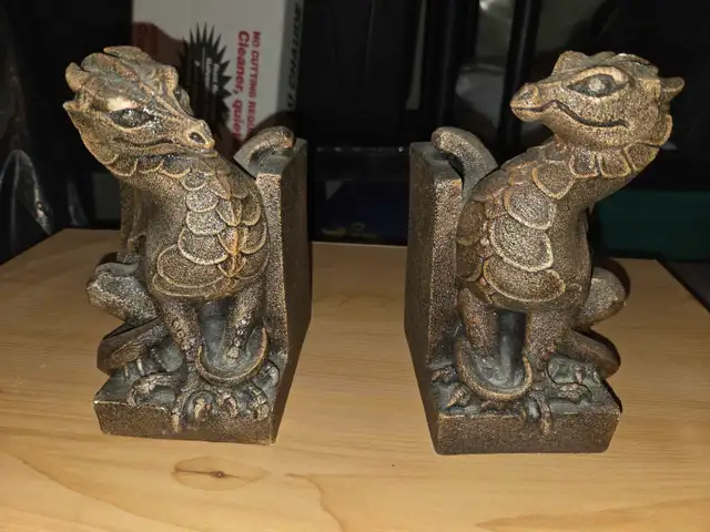 Beautiful stone dragons!