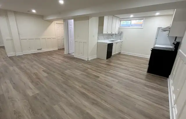 2B1B Basement Apartment with Separate Entrance – Newly Renovated