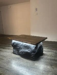 Table basse artisanale unique - Pierre sculptée - Montréal
