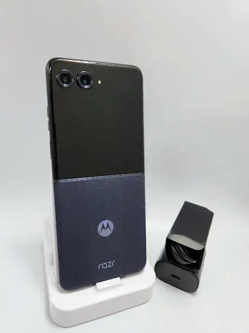 Motorola Razer  5g 2024 256gb Blue 3 Months Warranty