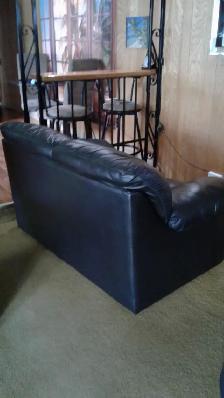 BLACK LOVE SEAT - Photo 2