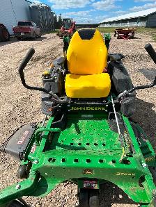 Riding Lawn Mower - Photo 3