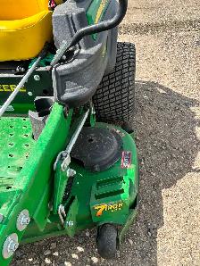 Riding Lawn Mower - Photo 5