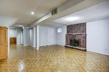 2bedrm basement apt with 1bath available in Sqr1 mississauga