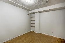 2bedrm basement apt with 1bath available in Sqr1 mississauga - Photo 5