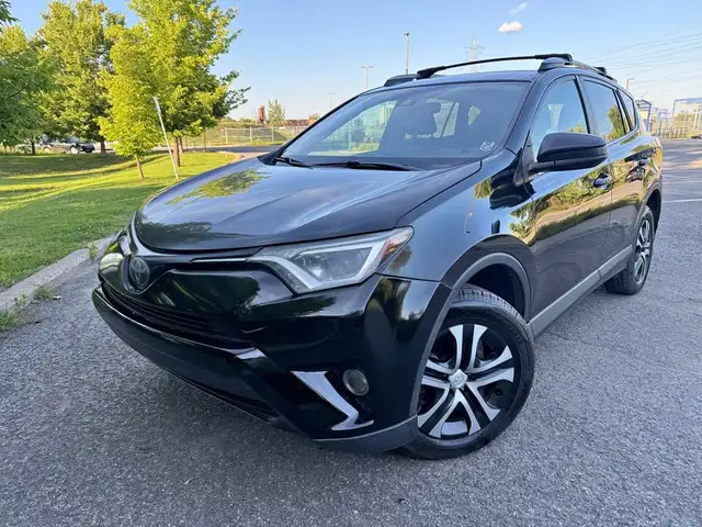 2017 Toyota RAV 4 2017 TOYOTA RAV4  , 4X4 , AUTOMATIQUE , 4 CYLI
