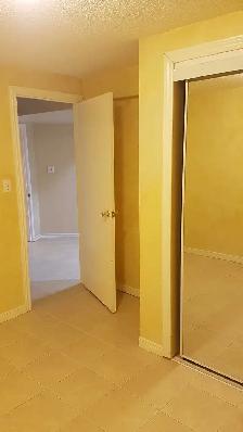 BASEMENT APARTMENT FOR RENT , BRAMPTON - Photo 8