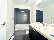 LUXURIOUS 4-BEDROOM FREEHOLD TOWNHOUSE WITH MODERN FINISHES - Photo 9